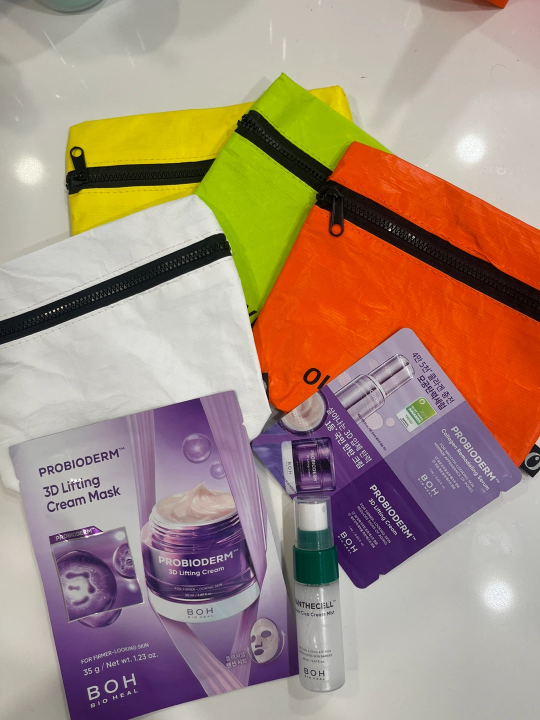 Olive Young Pouch and Skincare Samples $3 each - photo 2