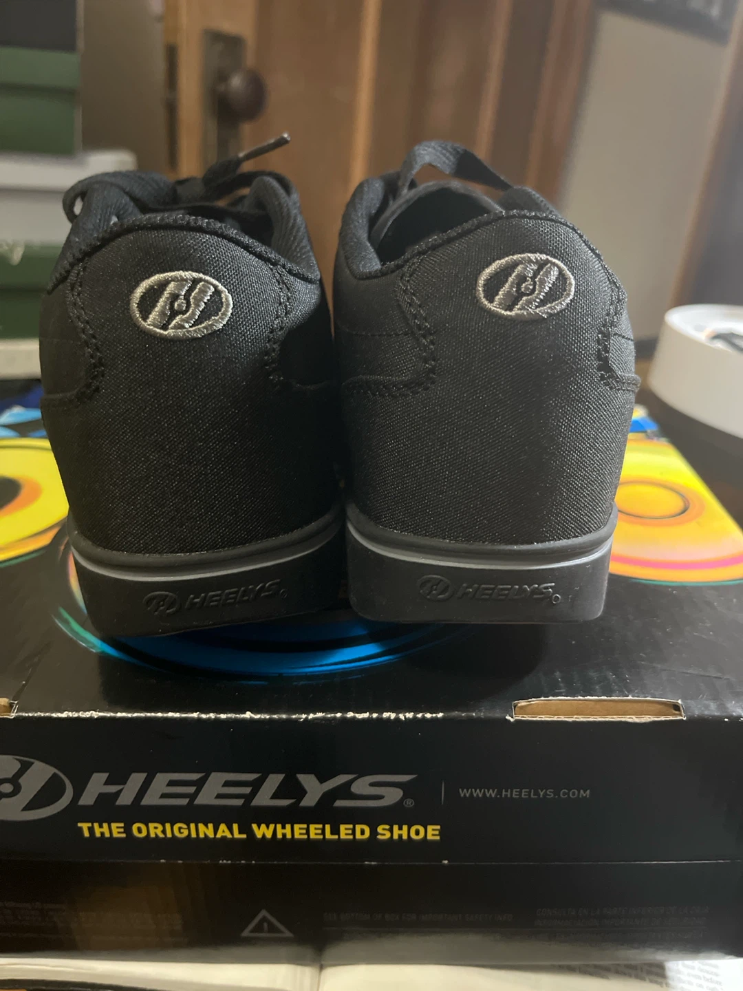 Heelys Black Wheeled Shoes size 4 - photo 5
