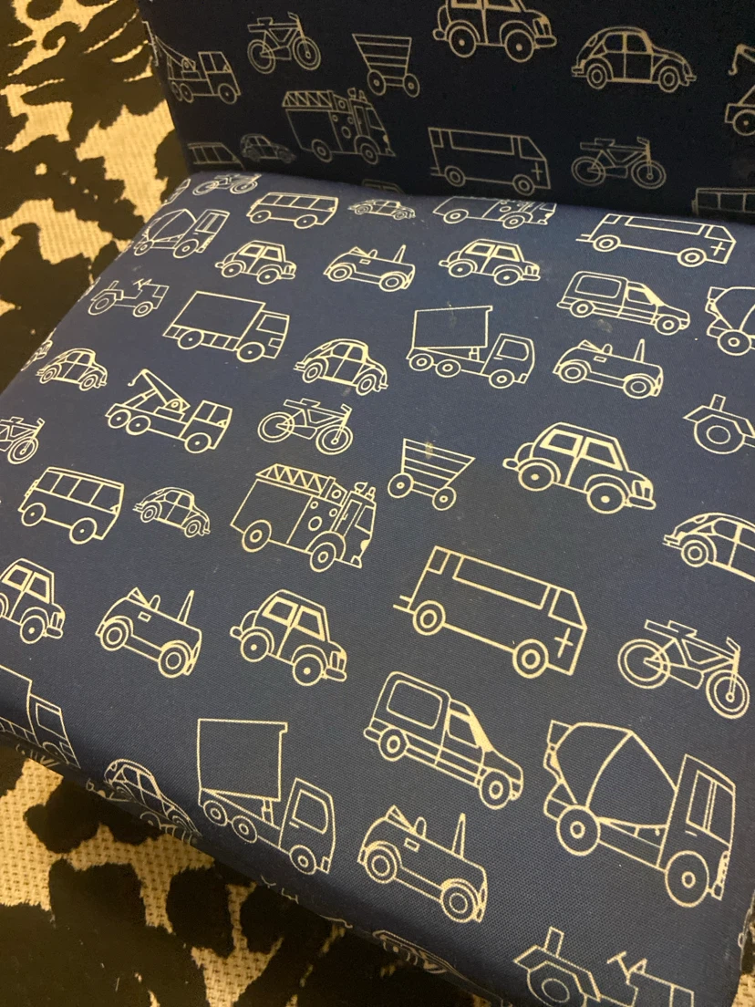Kids blue chair with vehicle print - photo 3