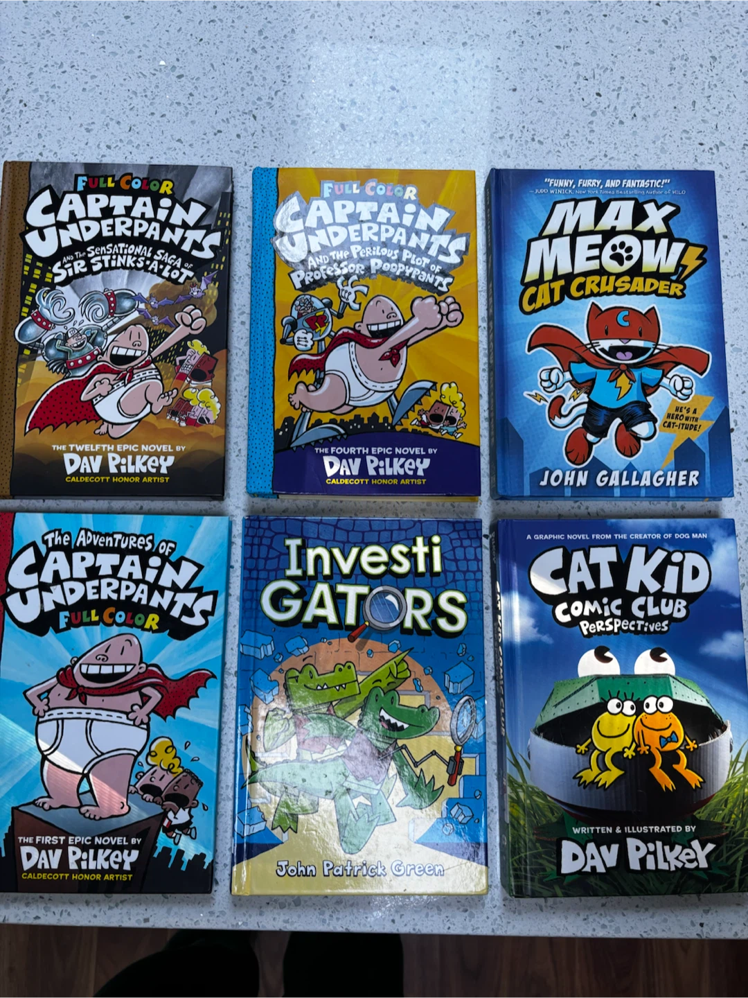 Set of 6 Children's Graphic Novels - photo 2