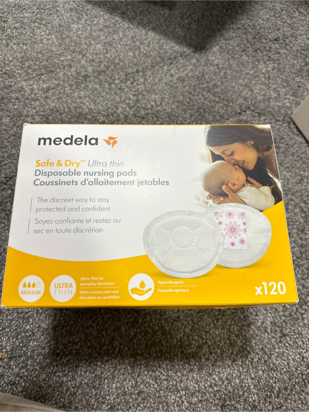 Medela Safe & Dry Ultra Thin Disposable Nursing Pads (120 Pack)