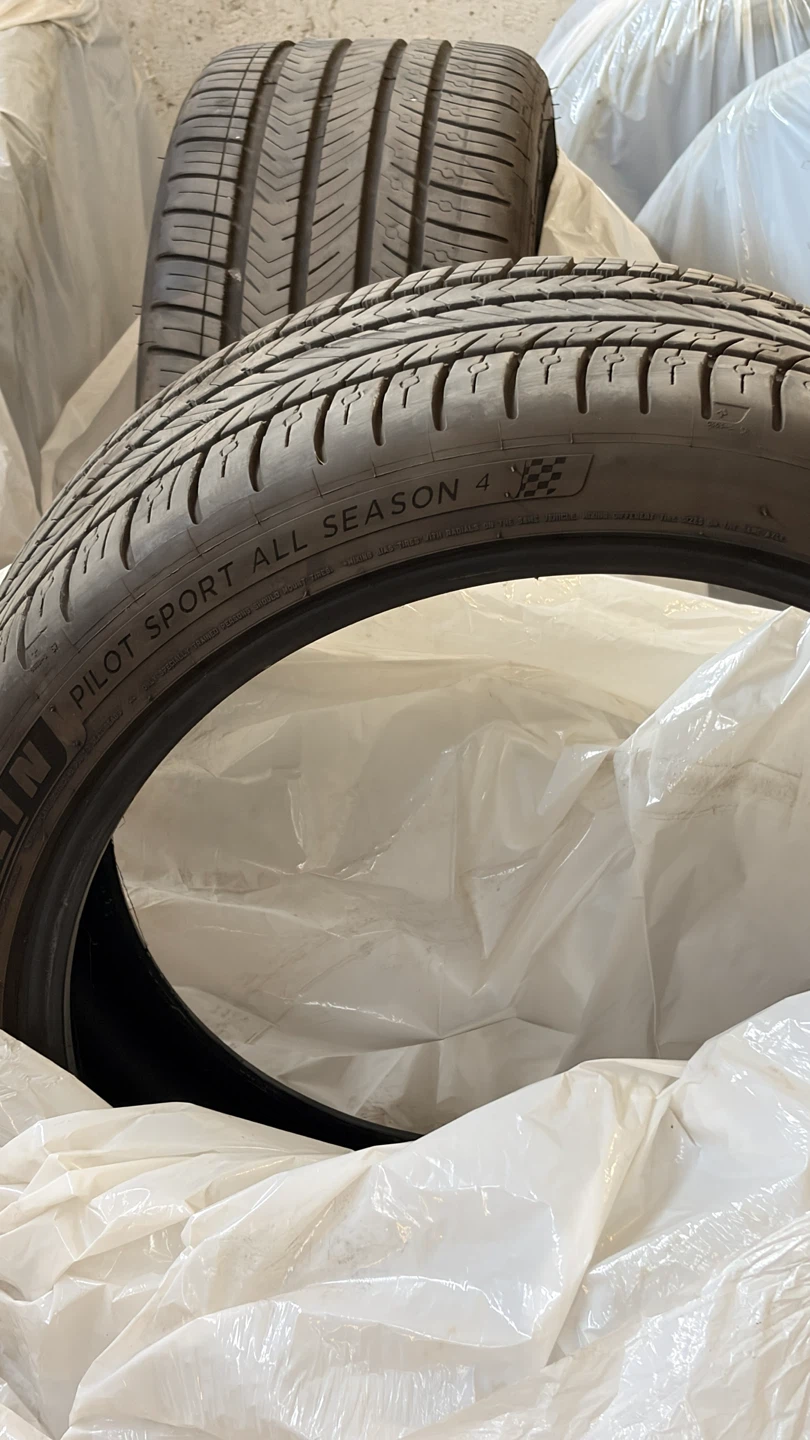 Michelin Pilot Sport All Season 4 – Staggered 19" Set - photo 3