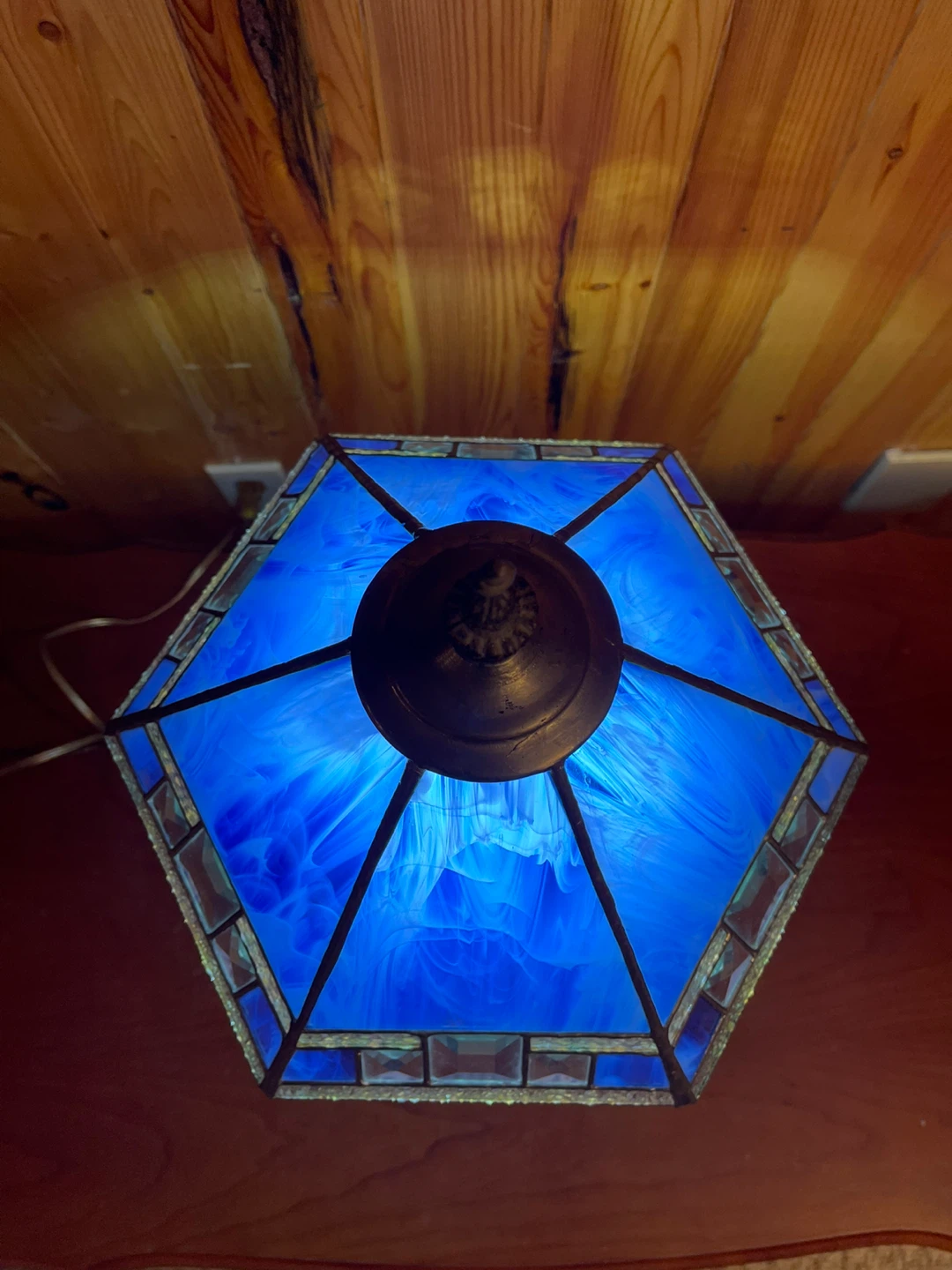 A beautiful vintage Tiffany Style stained glass table lamp - photo 4