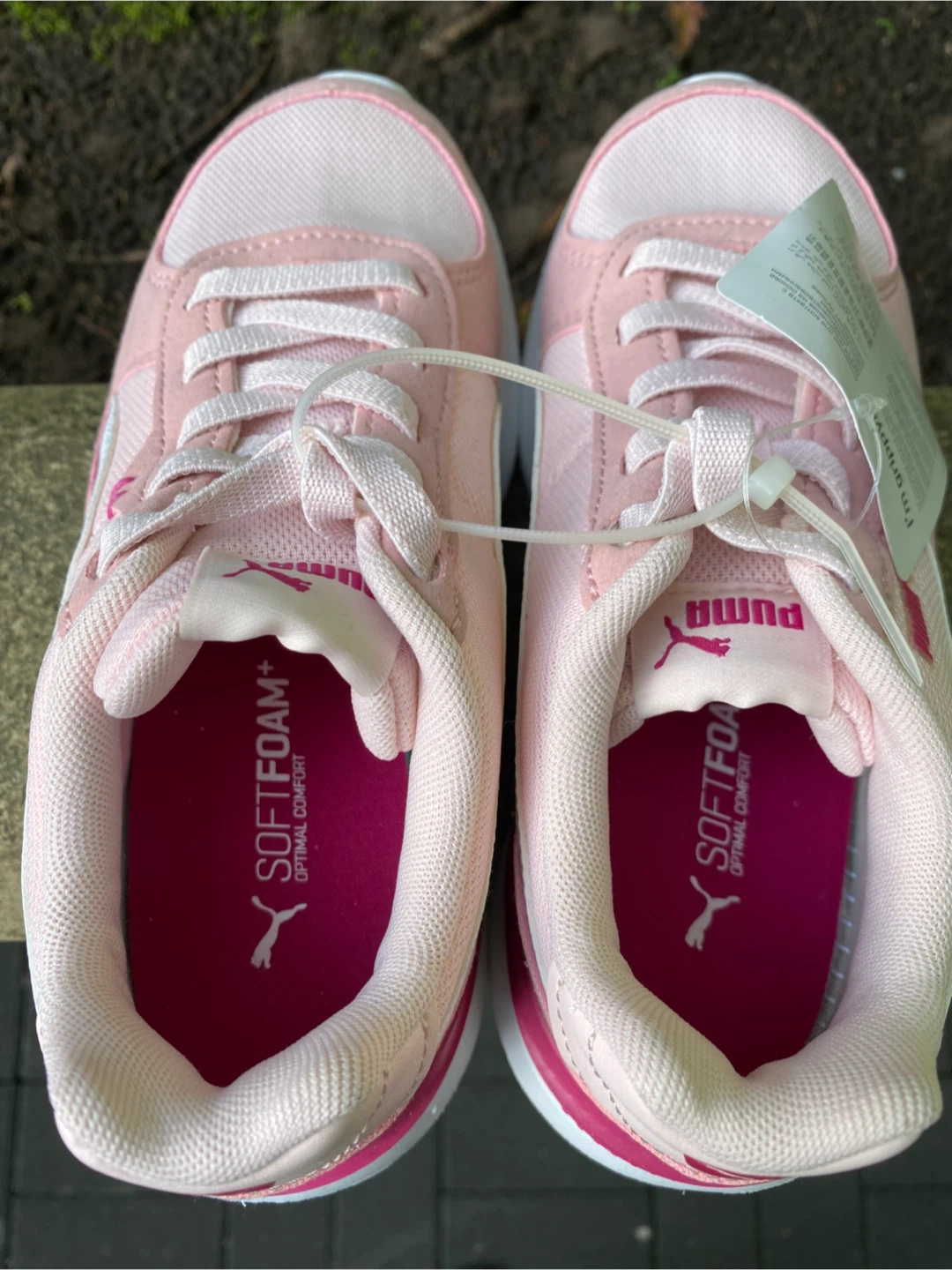 Brand New - Puma SoftFoam+ Kids Shoes Pink Size 3C - photo 3