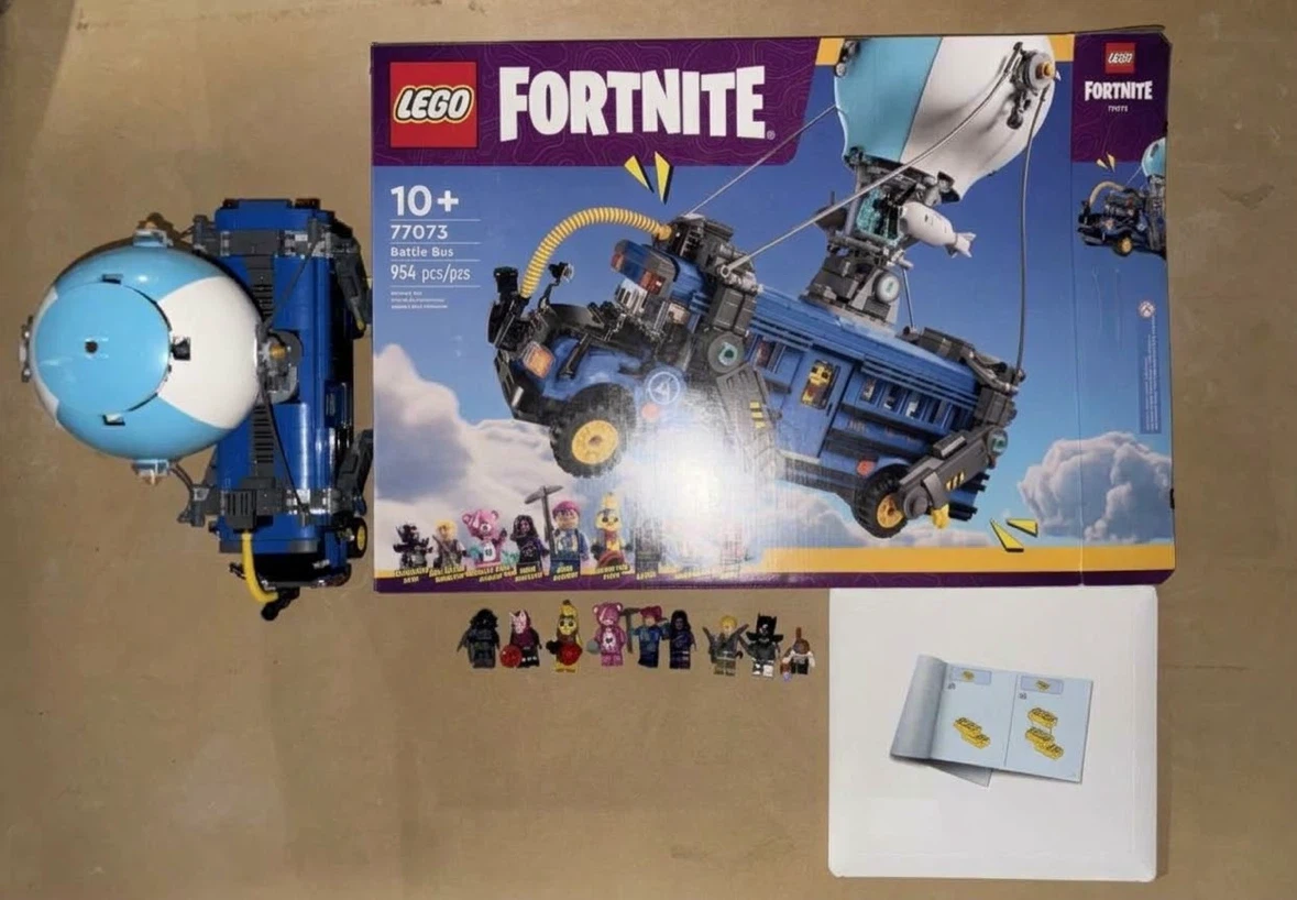 LEGO Fortnite Battle Bus 77073