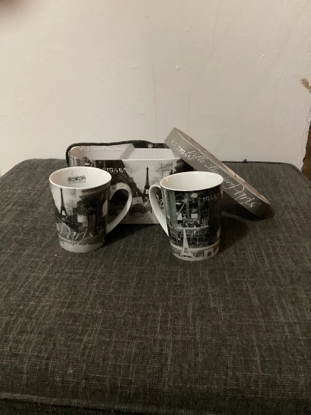 Set of 2 Paris Themed Mugs with Gift Box - photo 2