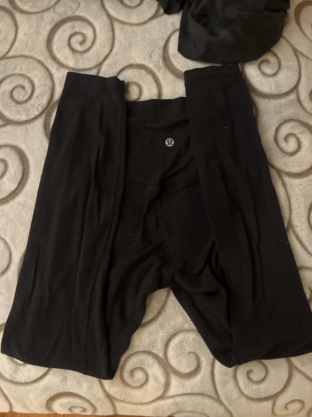 Lululemon Black Leggings Size 4 - photo 3
