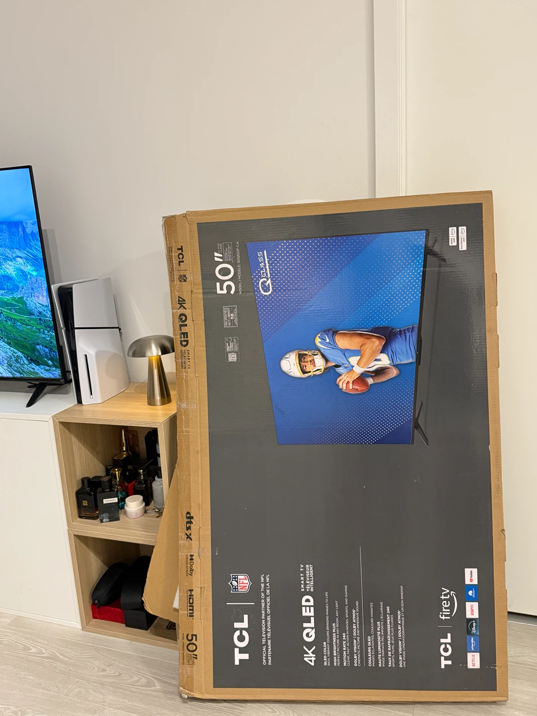 TCL 50” 4K QLED Smart Fire TV – Excellent Condition - photo 5