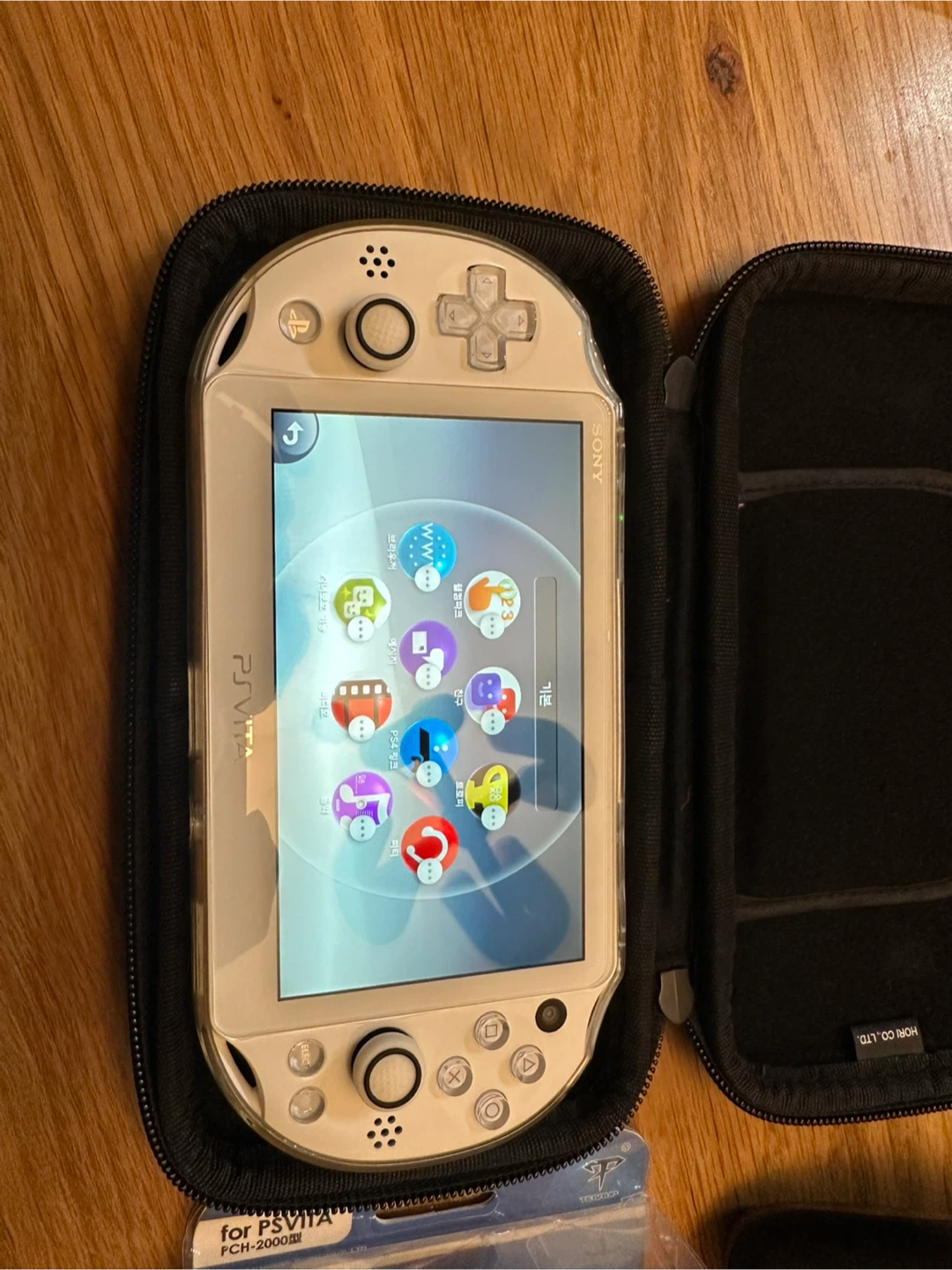 Ps vita with hori Grip - photo 2