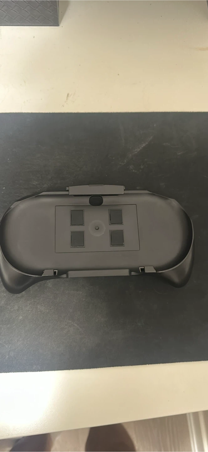 Ps vita with hori Grip - photo 4