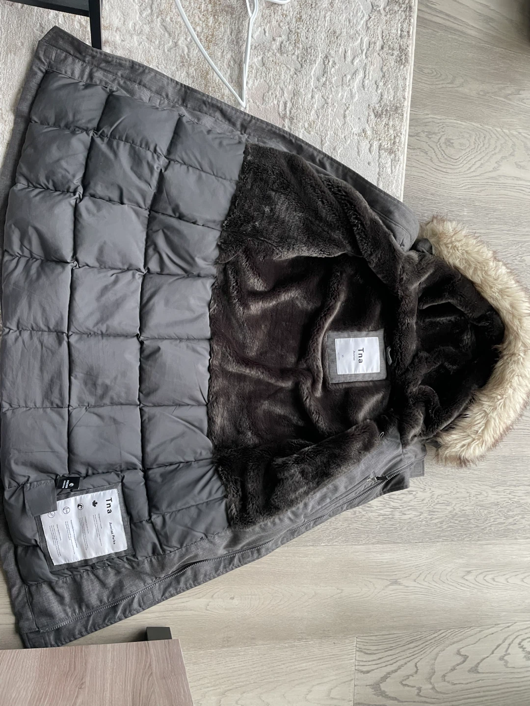 Aritzia Avoriaz Parka Grey - photo 3