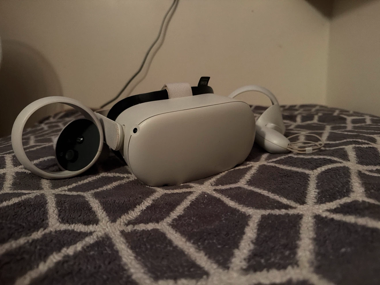 Oculus Quest 2 VR Headset
