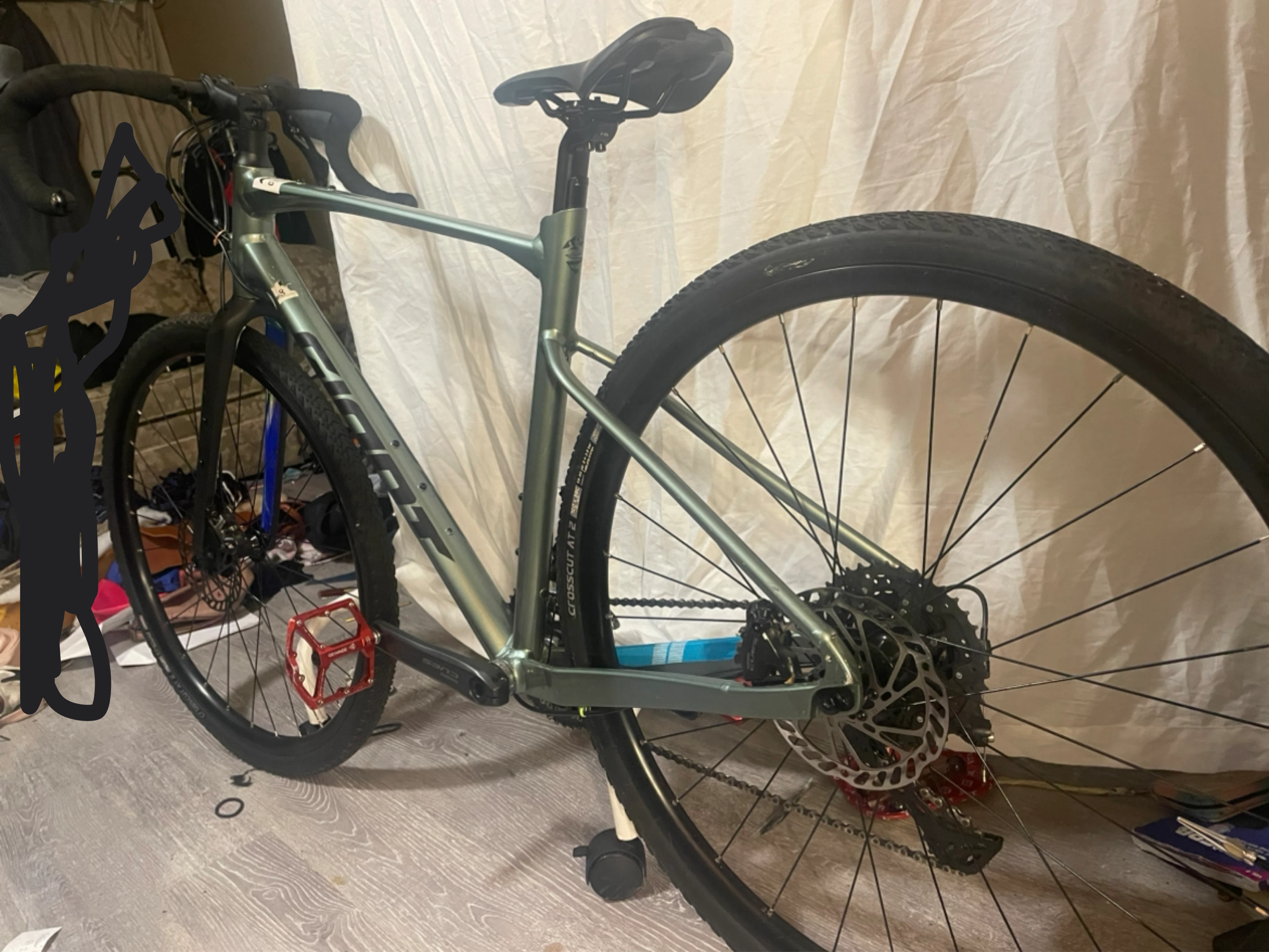 Giant Revolt Gravel Bike - photo 3