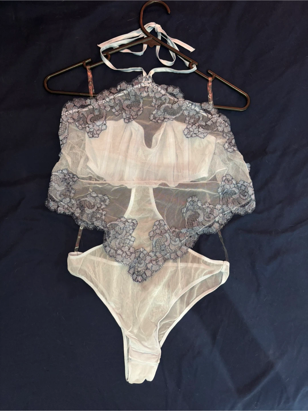 Victoria’s Secret Floral Embroidered Teddy – S – Never Worn - photo 3