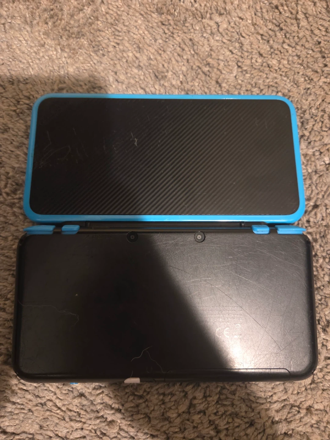 Nintendo 2DS XL Black and Blue