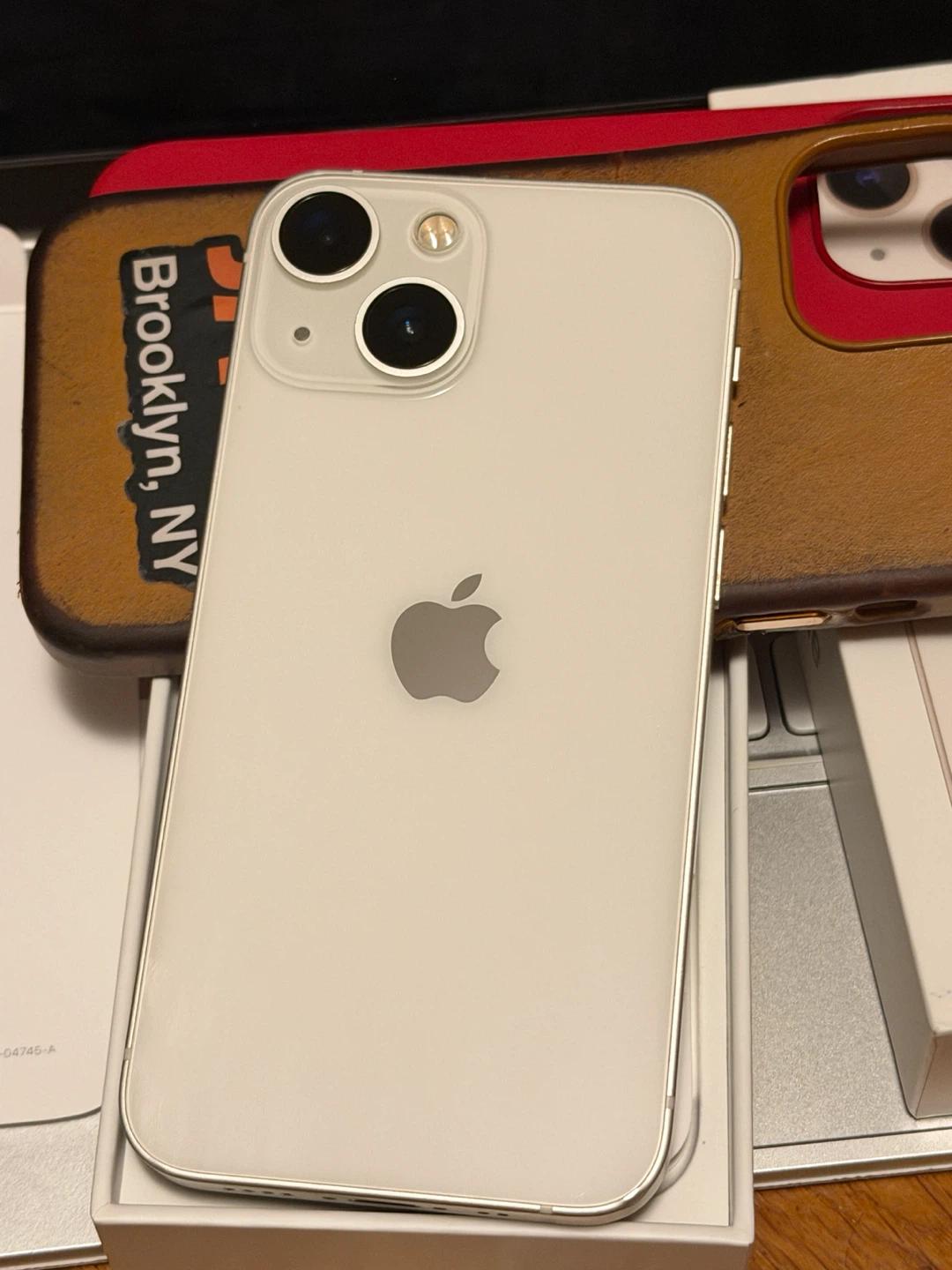 Apple iPhone 13 mini with original box and two cases - photo 3