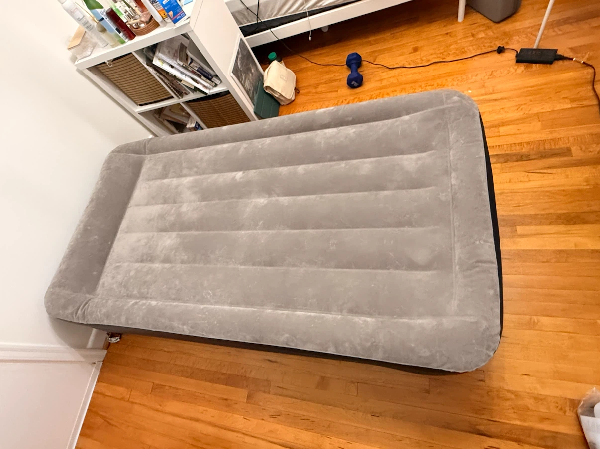 Air Mattress (Twin Size) - photo 2