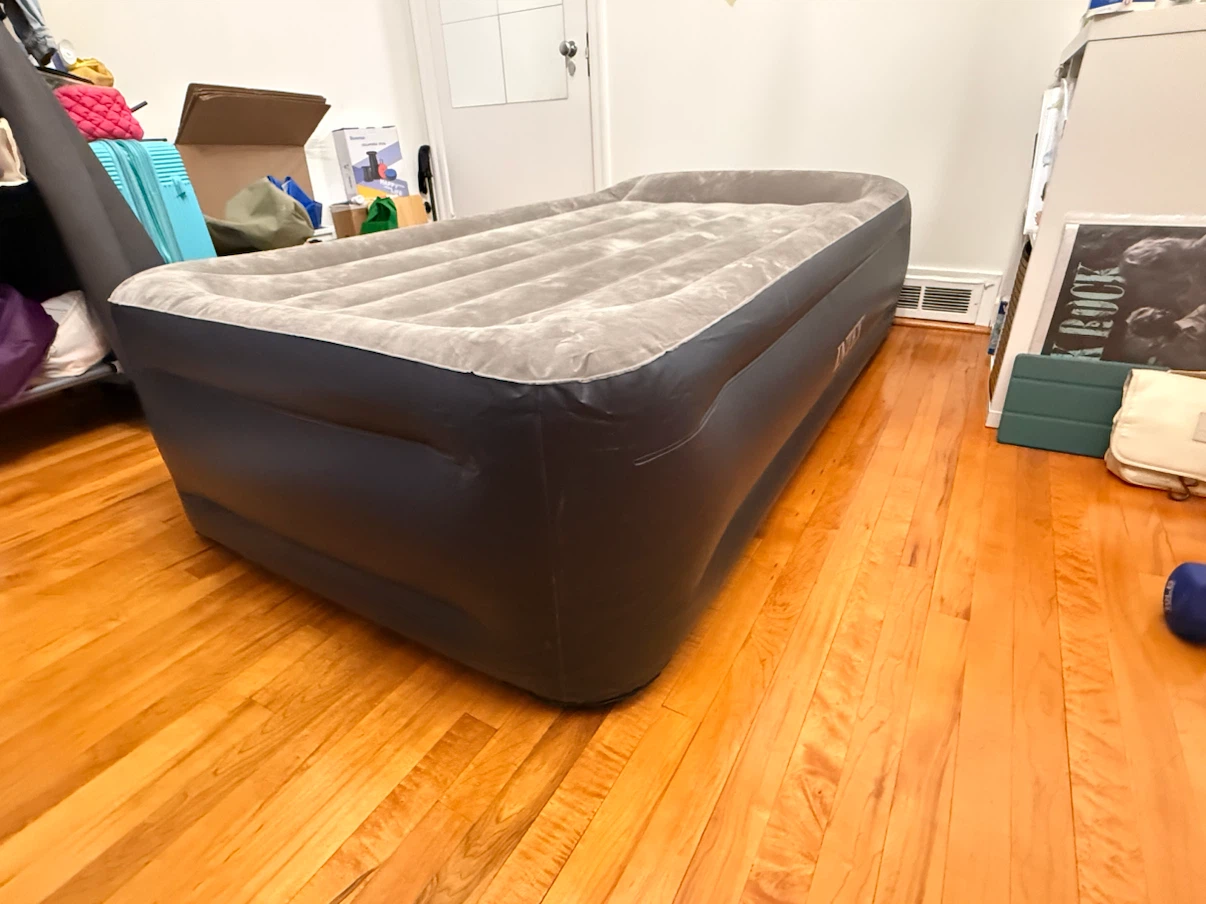Air Mattress (Twin Size) - photo 3