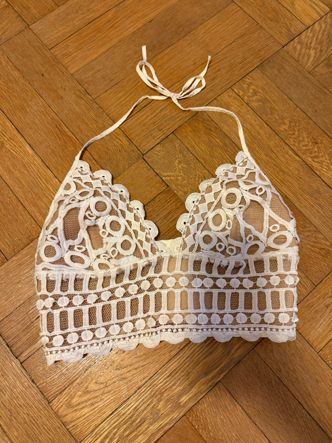 Luxxel White Lace Halter Crop Top