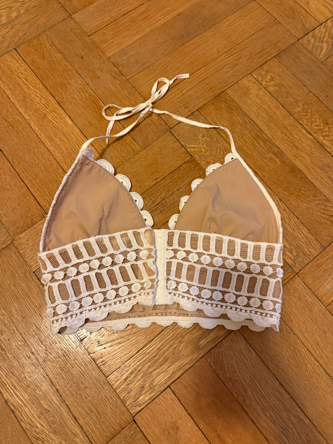 Luxxel White Lace Halter Crop Top - photo 2