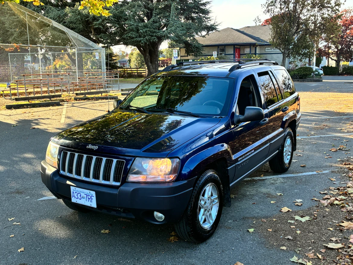 2004 Jeep Grand Cherokee Laredo - Clean