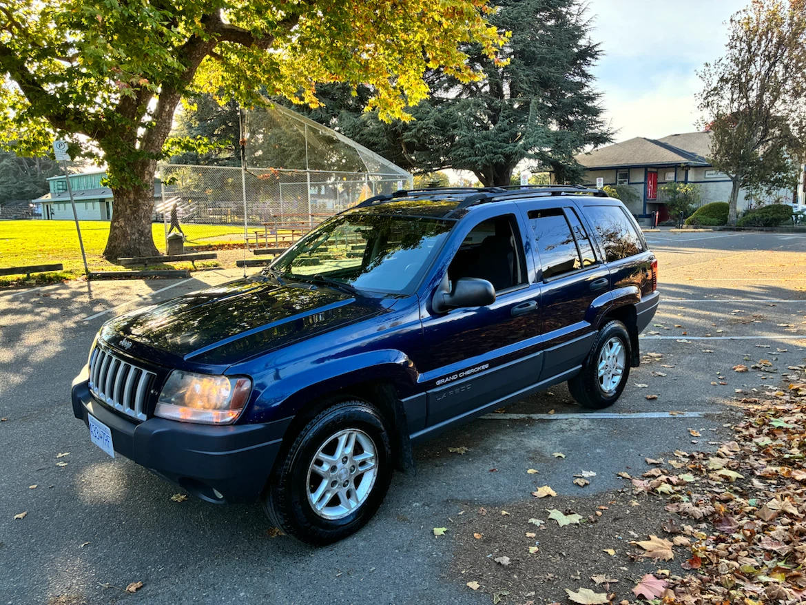 2004 Jeep Grand Cherokee Laredo - Clean - photo 2