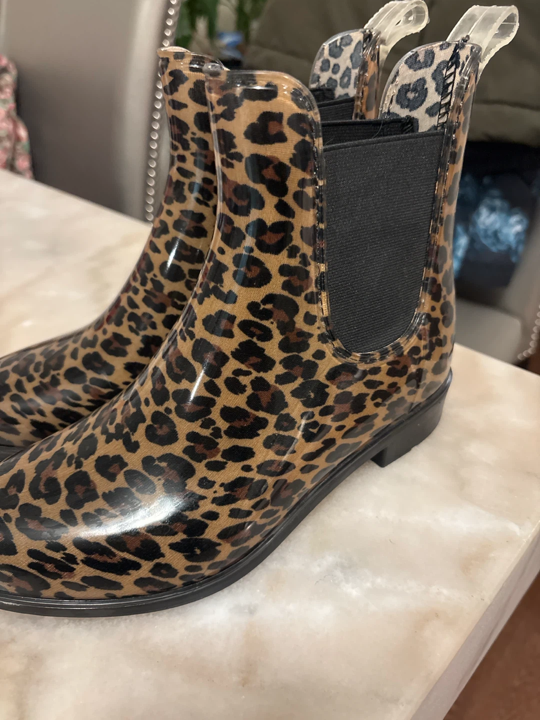 Joe Fresh leopard print Chelsea rain boots - photo 2