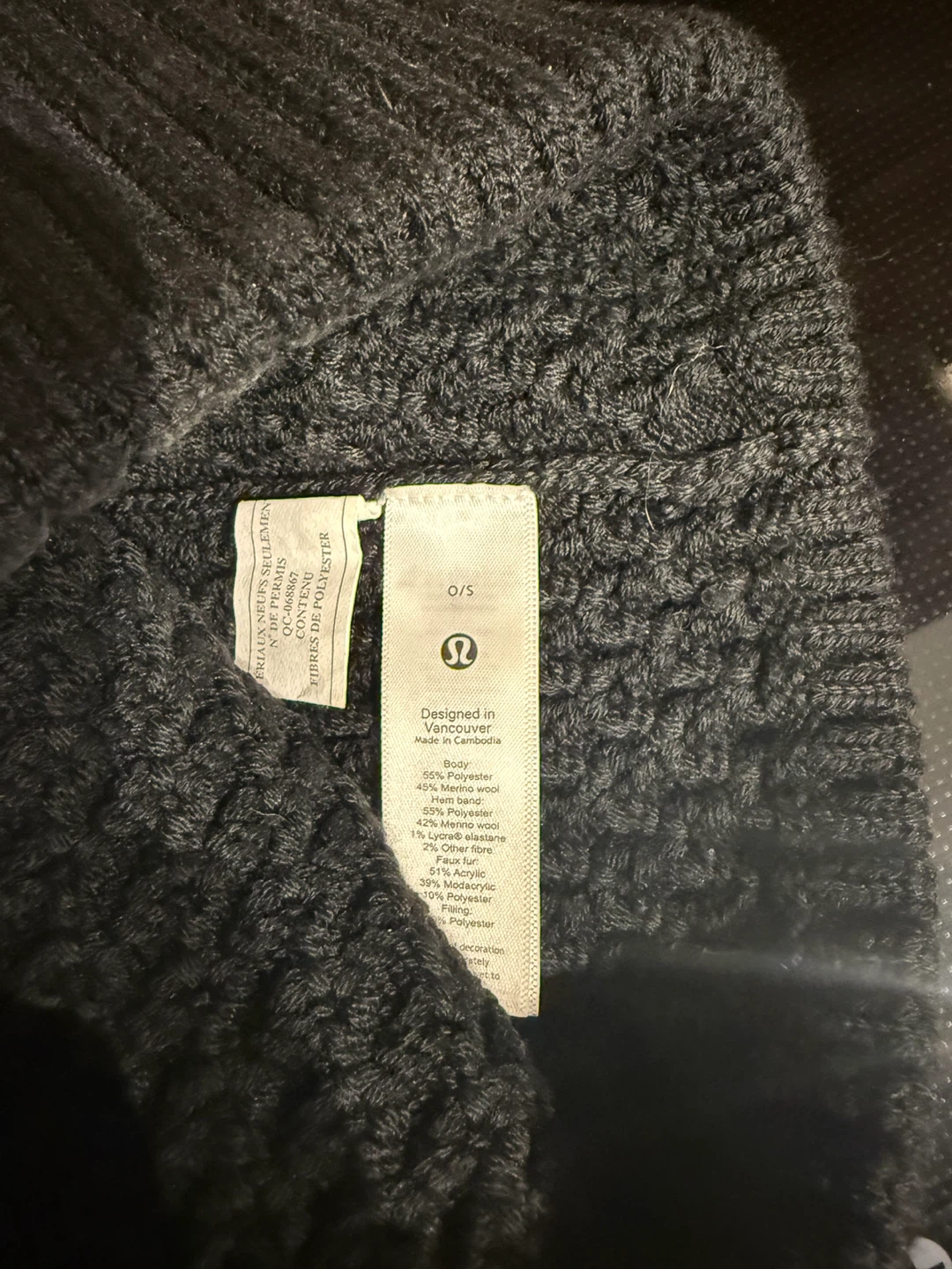 Lululemon Black Pom Pom Beanie - photo 3