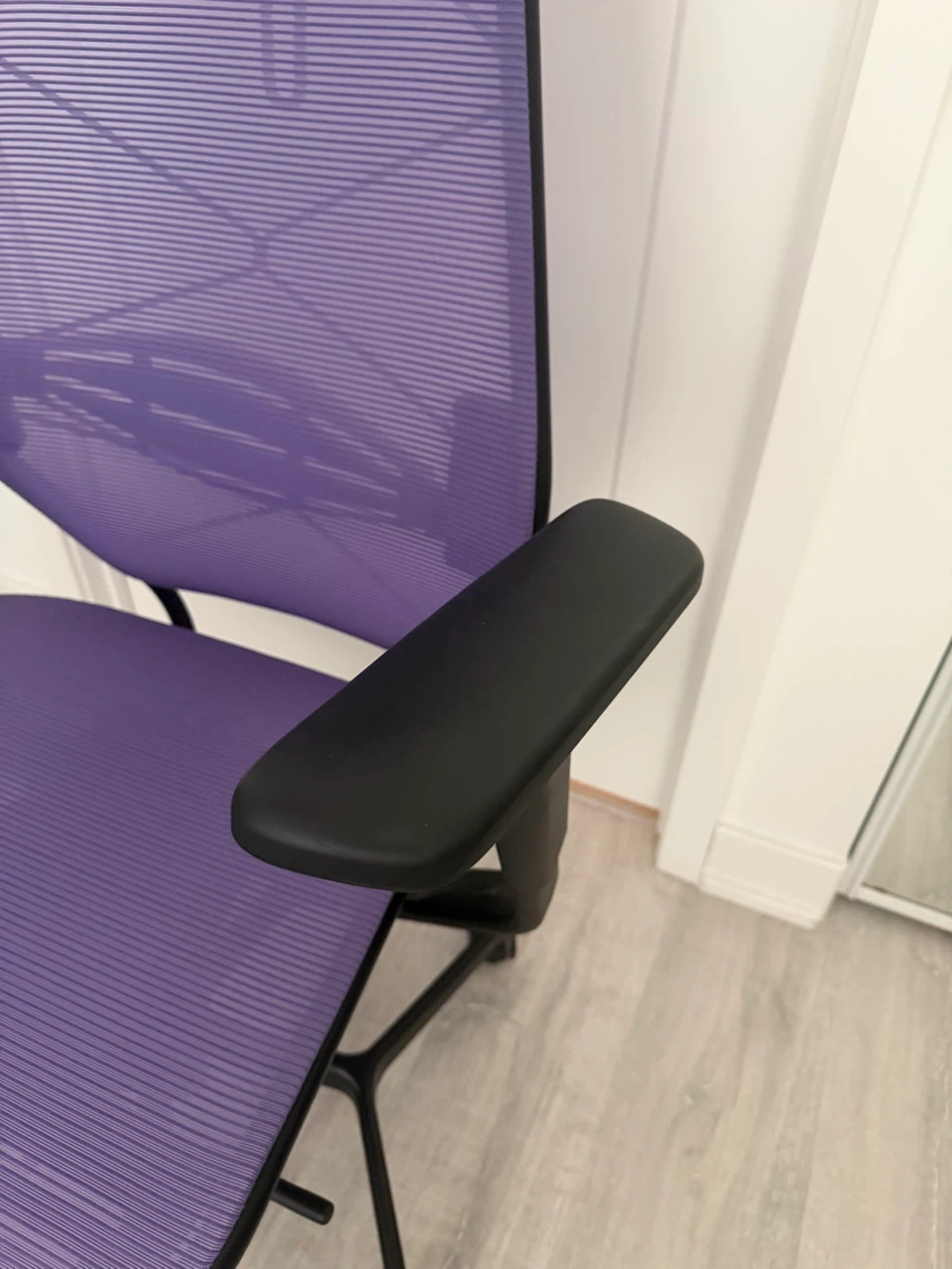 IKEA STYRSPEL Mesh Gaming / Office Chair (Purple/Black) - photo 3