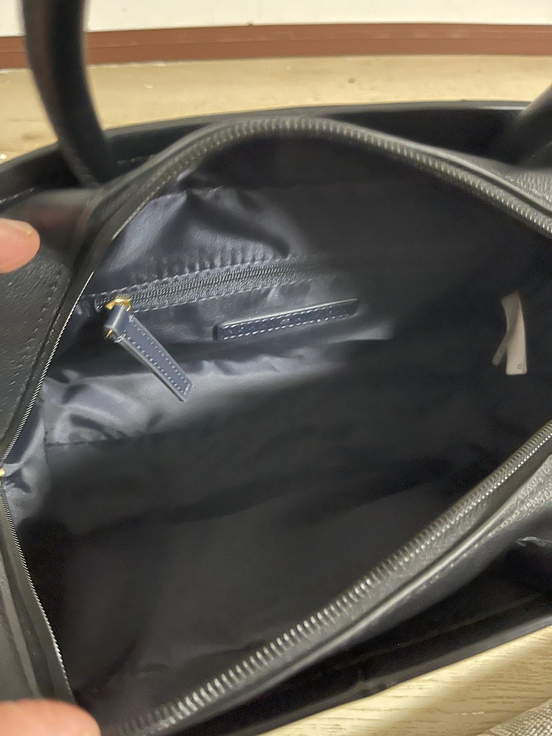 Tommy Hilfiger Black Satchel Bag - photo 5