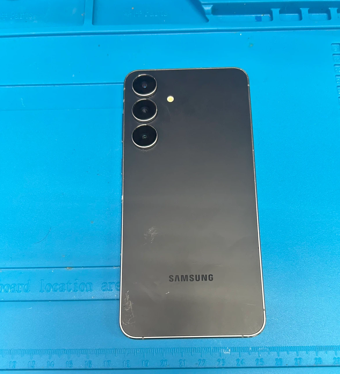 Samsung Galaxy S25 FE (UNLOCKED)
