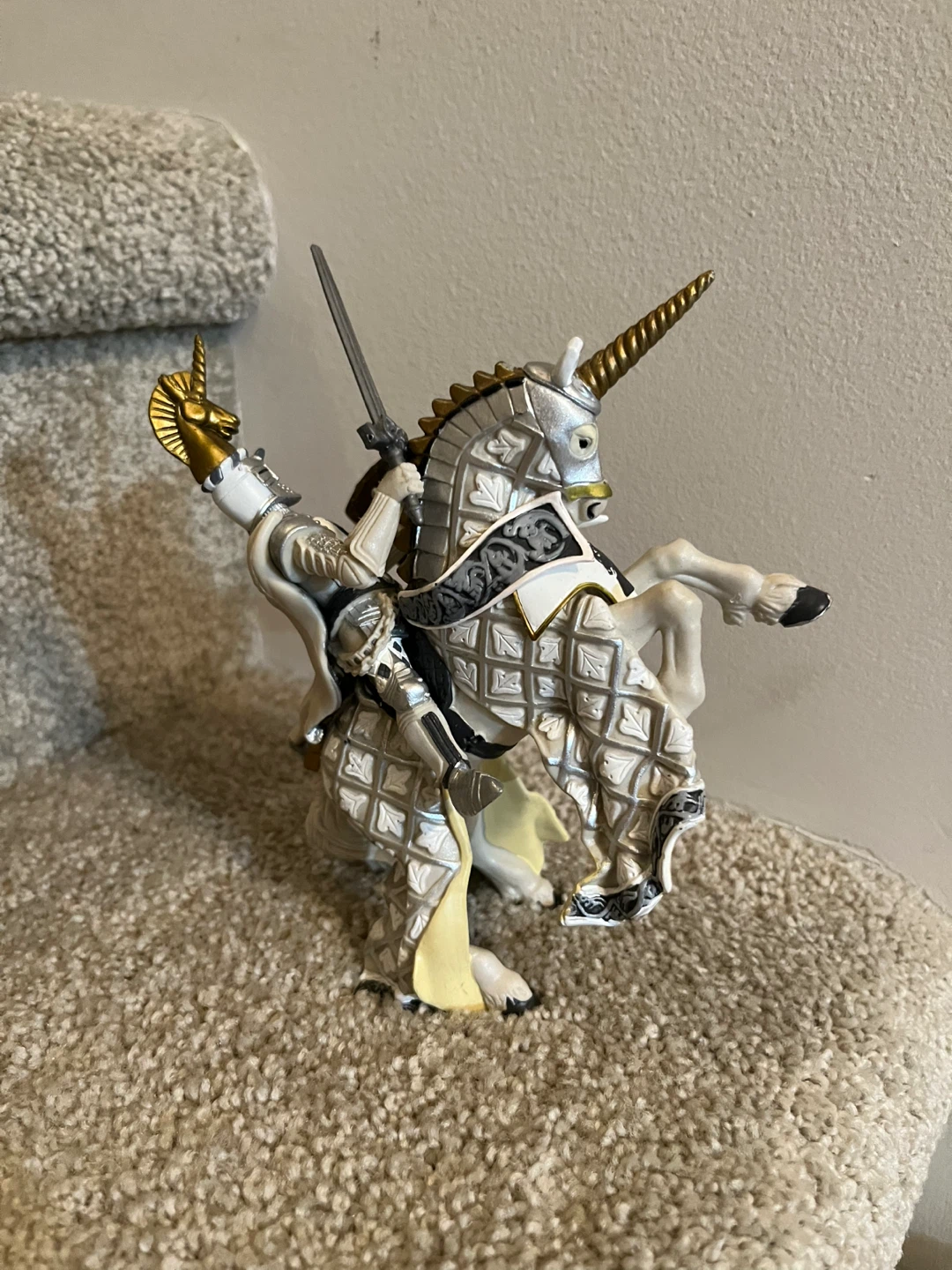 Schleich Unicorn Knight Figure - photo 2