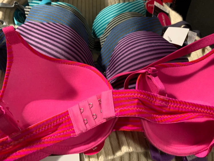 Lot of 5 pcs -Jennifer Intimates 32B Push Up Bras - photo 3