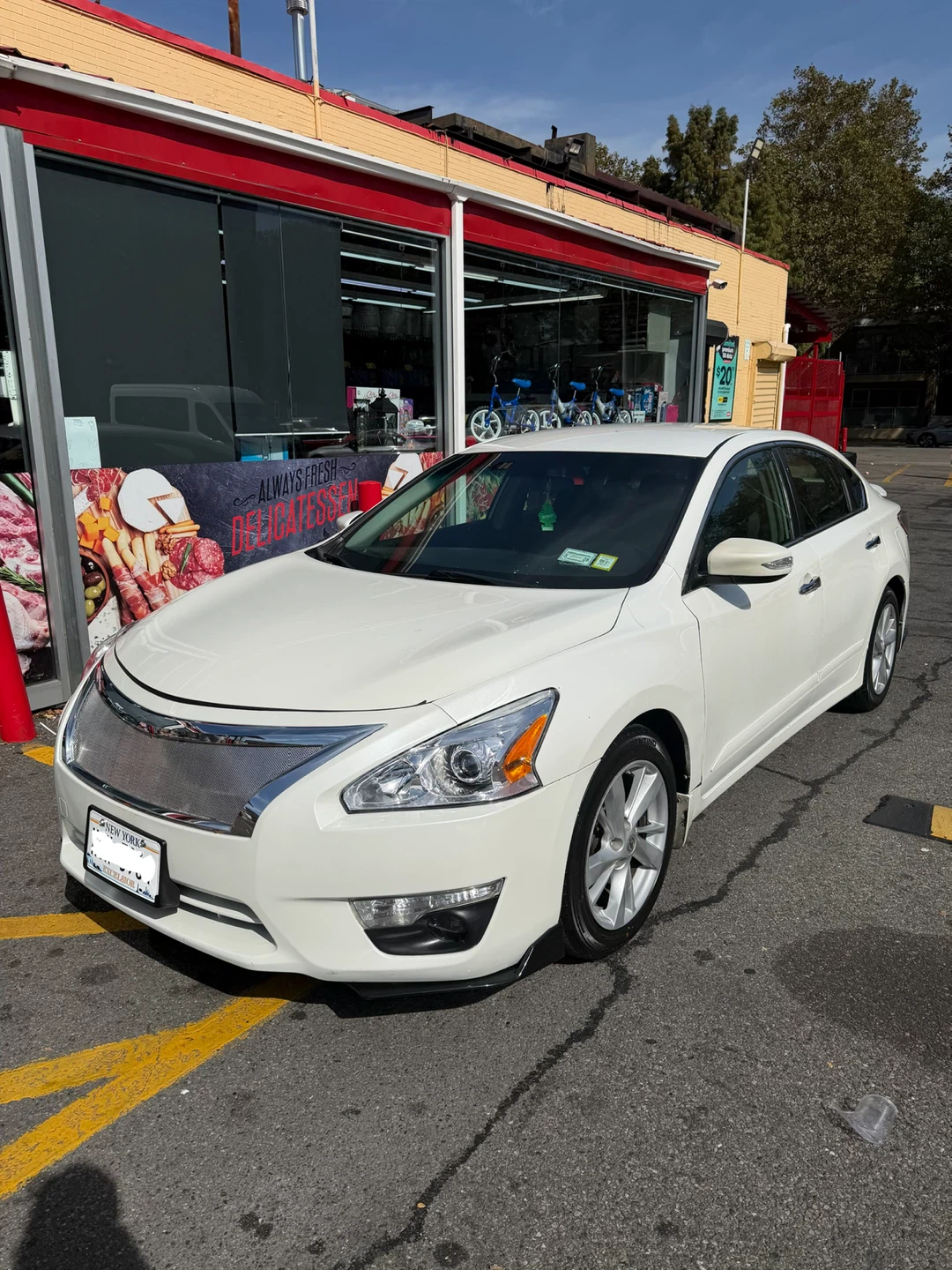 2013 White Nissan Altima Sedan - photo 2