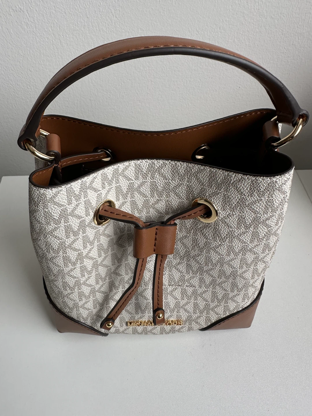Michael Kors Mercer Small Logo Bucket Bag - photo 2