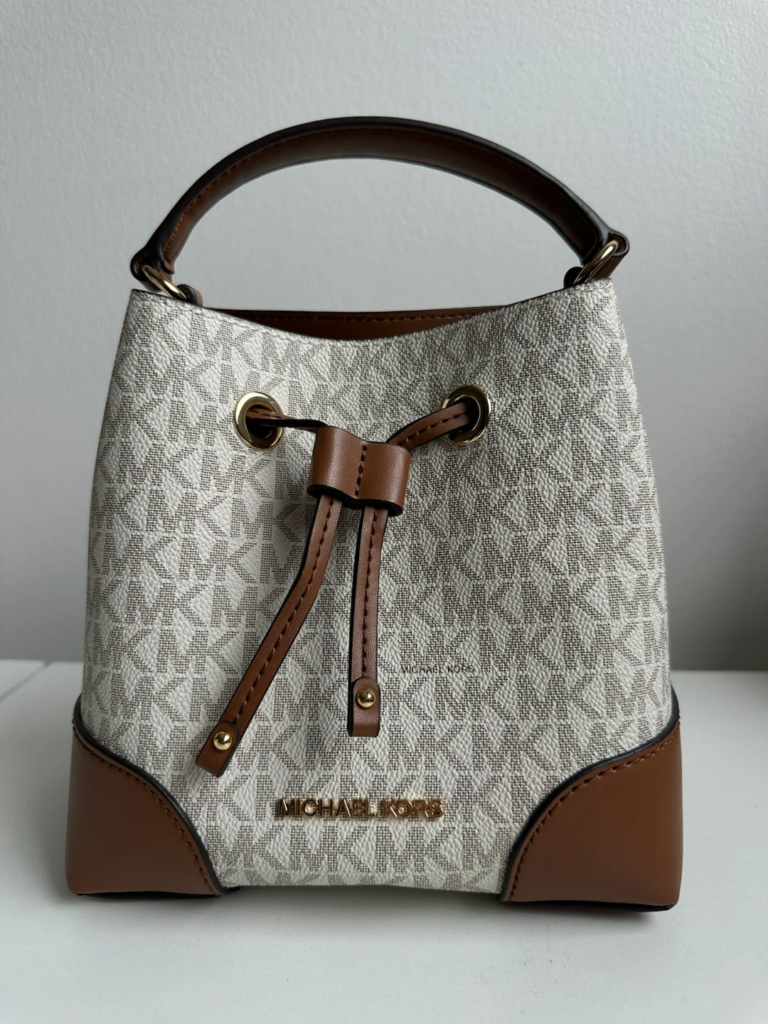 Michael Kors Mercer Small Logo Bucket Bag - photo 3