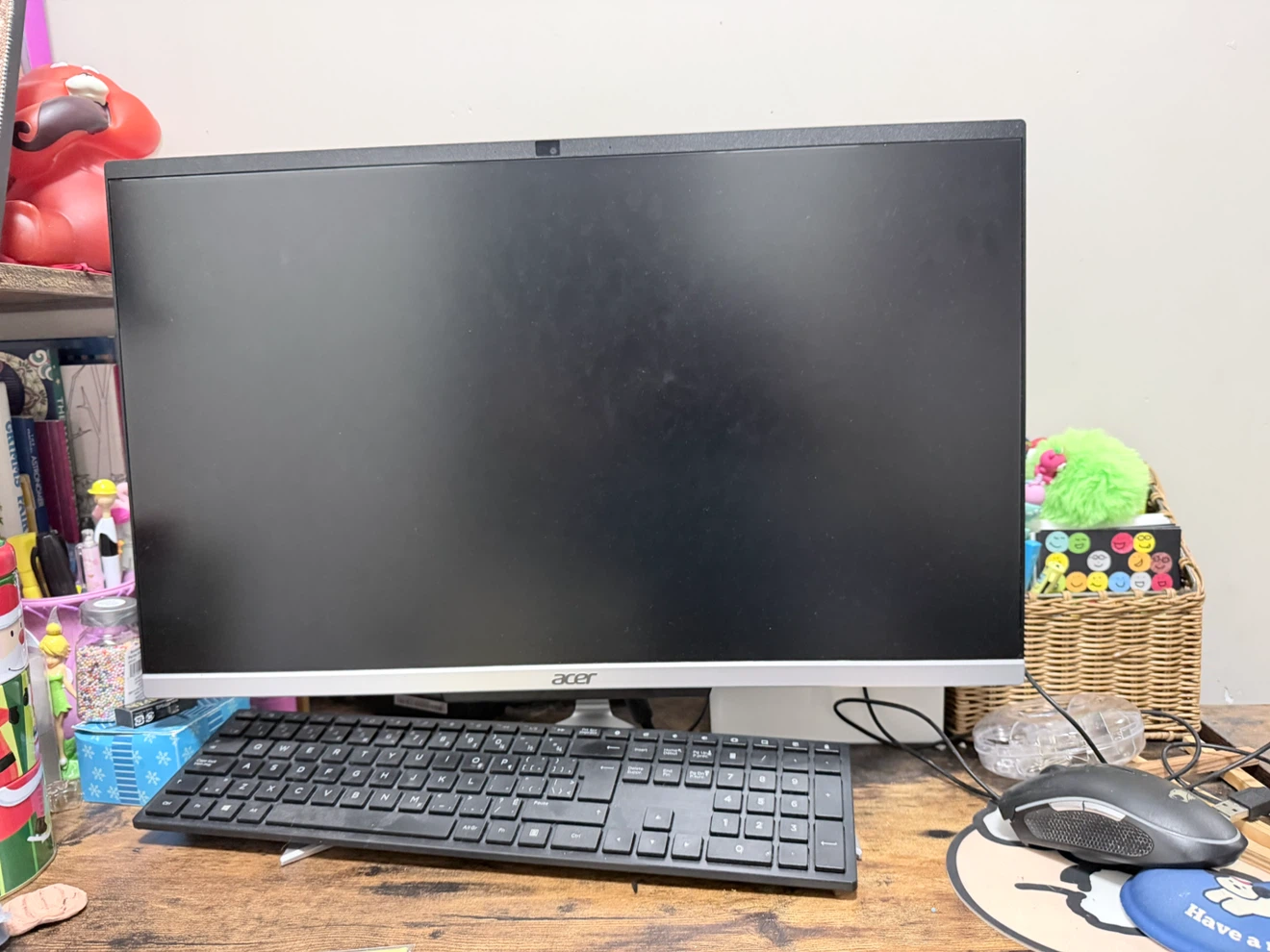 Acer Monitor with built-in CPU, mouse and pad, wireless keyboard