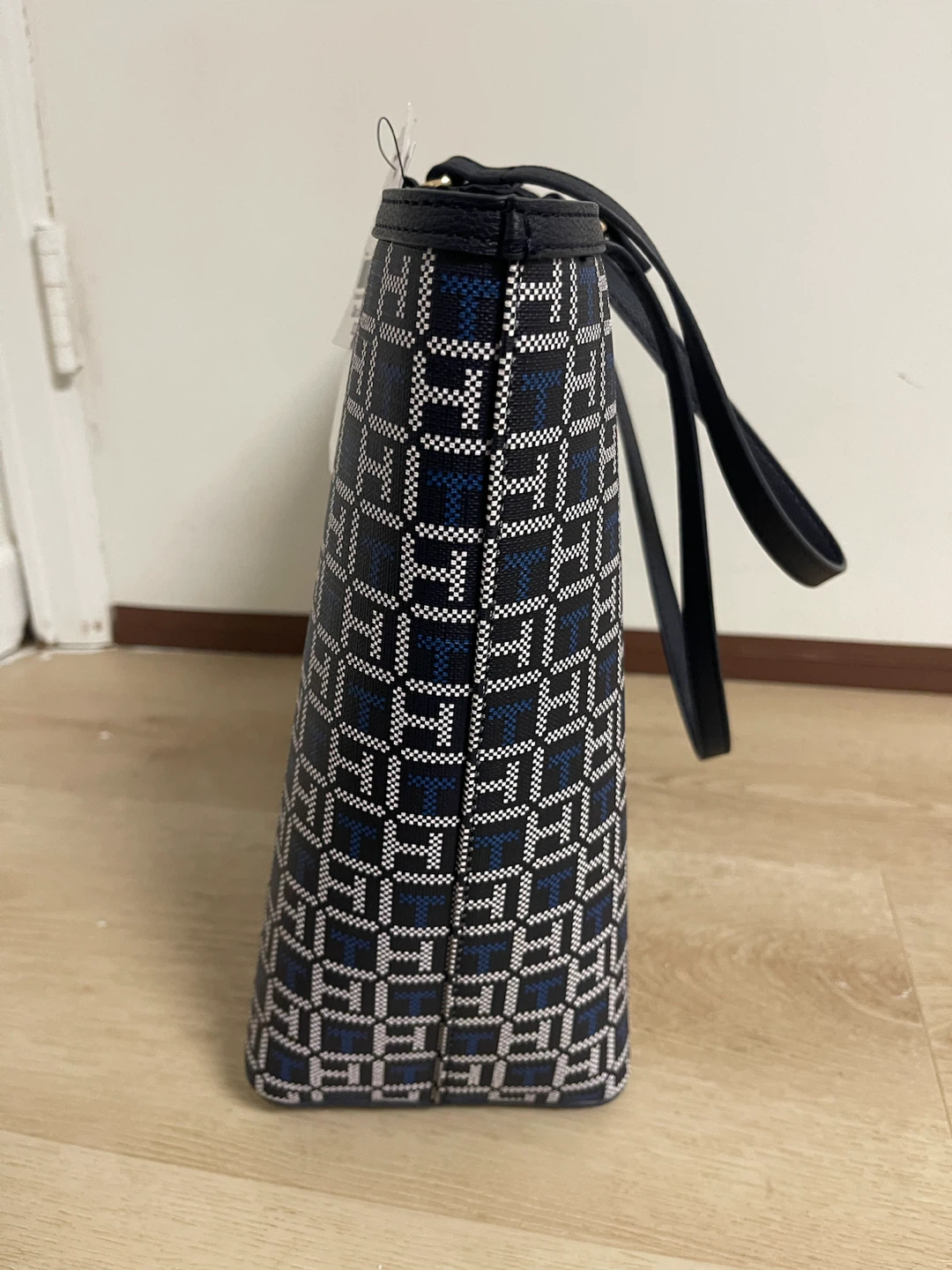 New Tommy Hilfiger Tote Bag - photo 2