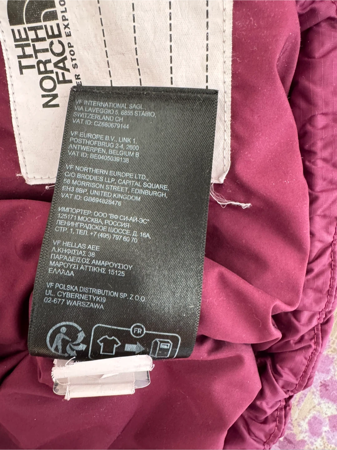 Kid’s The North Face Maroon Puffer Jacket - photo 4