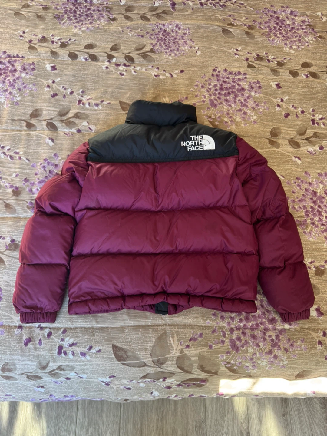 Kid’s The North Face Maroon Puffer Jacket - photo 2