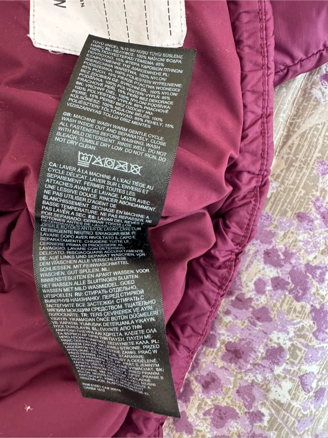 Kid’s The North Face Maroon Puffer Jacket - photo 5