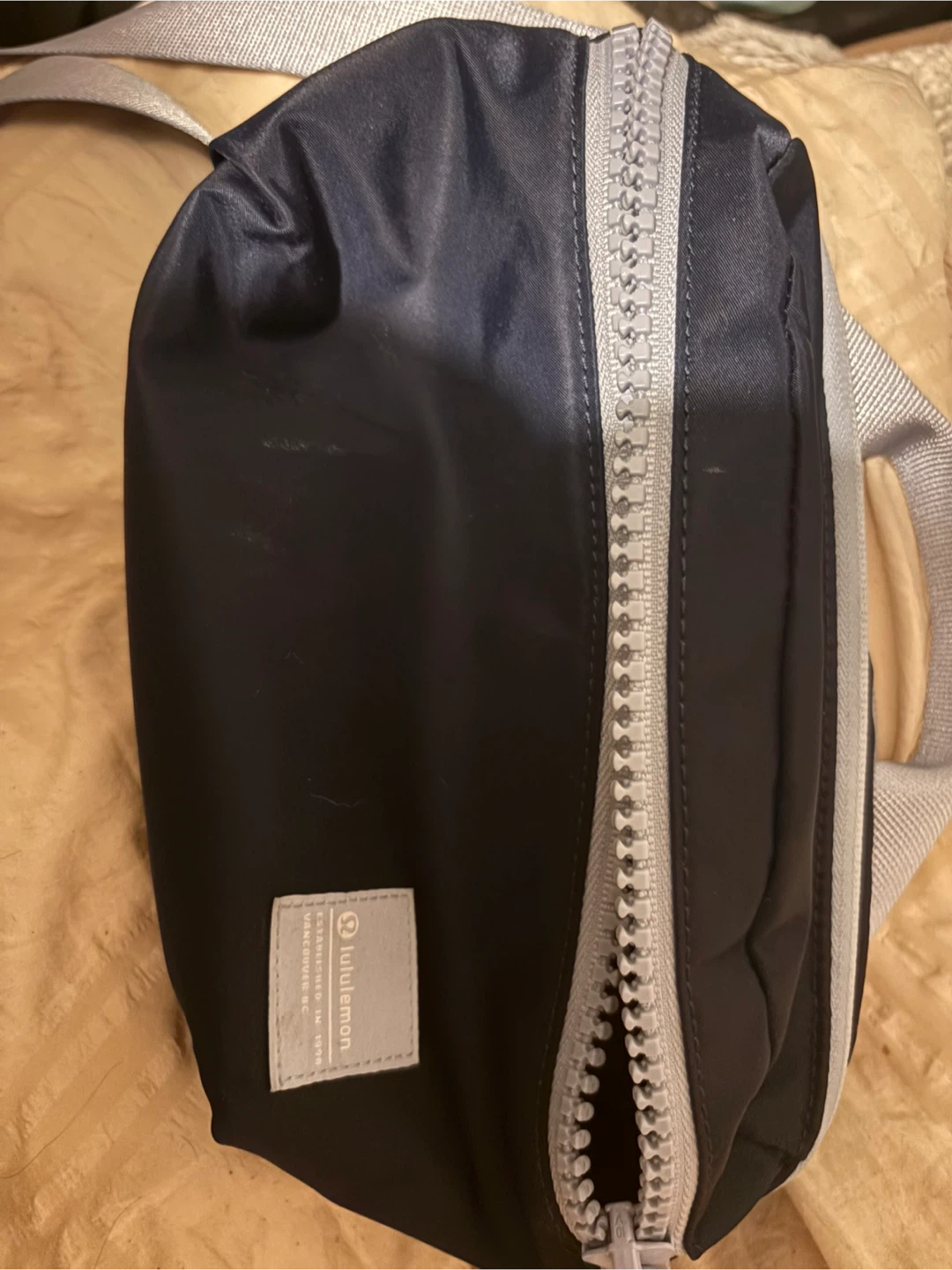 Lululemon Everywhere Belt Bag