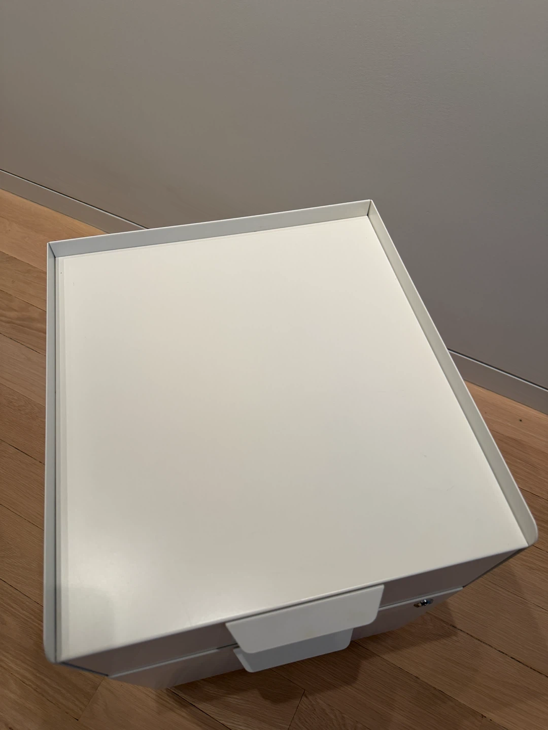 IKEA TROTTEN White Filing Cabinet with Keys - photo 5