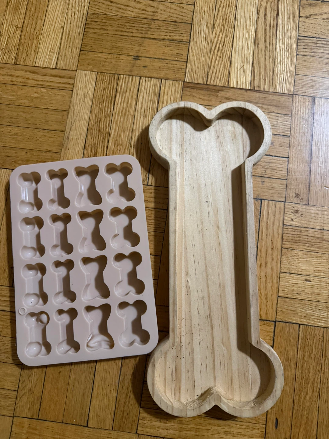 Bone-shaped silicone mold and wooden tray set
