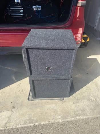 Skar Audio Subwoofers in Ubox Enclosure - photo 4