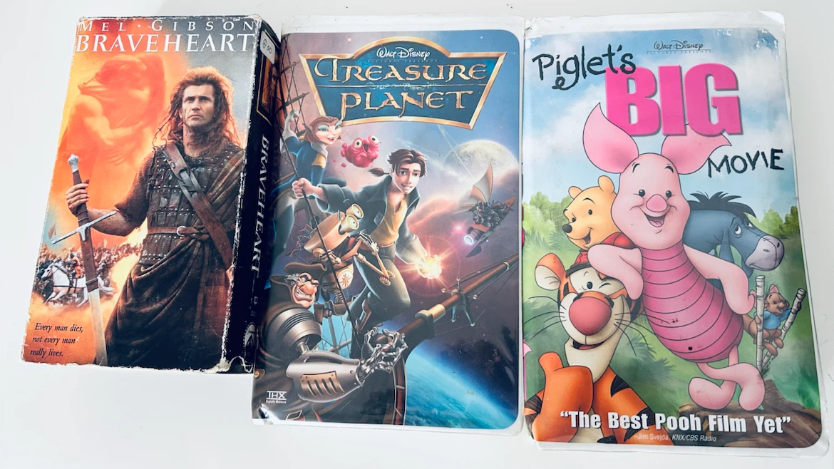VHS Movie Bundle – Braveheart, Treasure Planet & Piglet’s