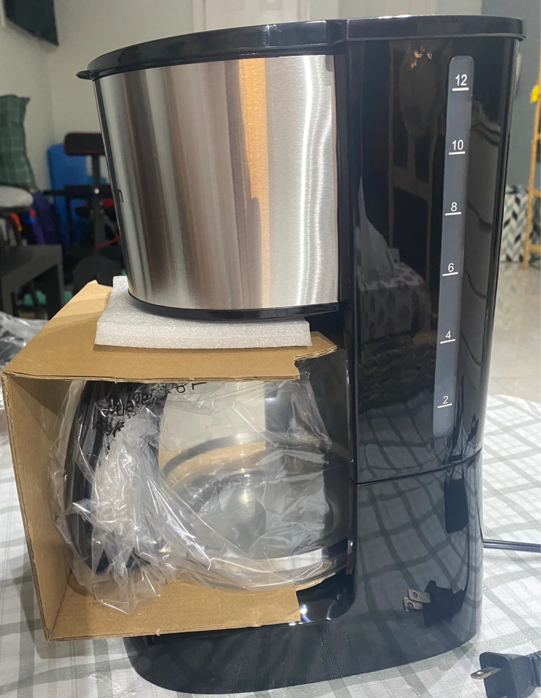 Chefman 12-Cup Programmable Coffee Maker - photo 4