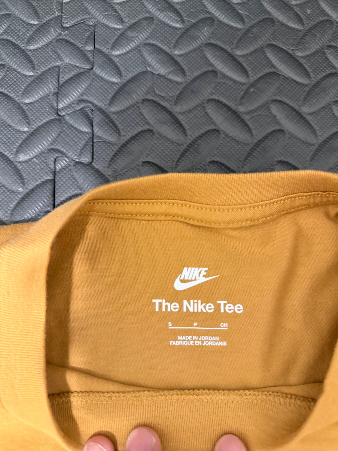 New Nike Tee - Mustard Yellow - Size Small