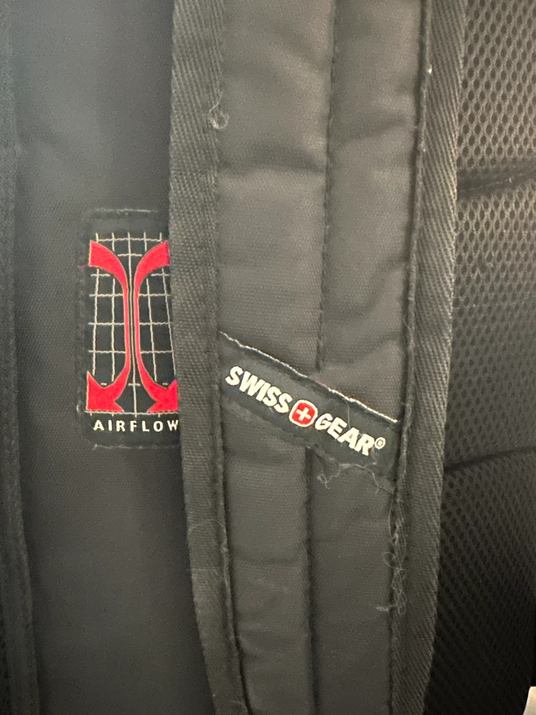 SwissGear Black Backpack with USB Port - photo 4