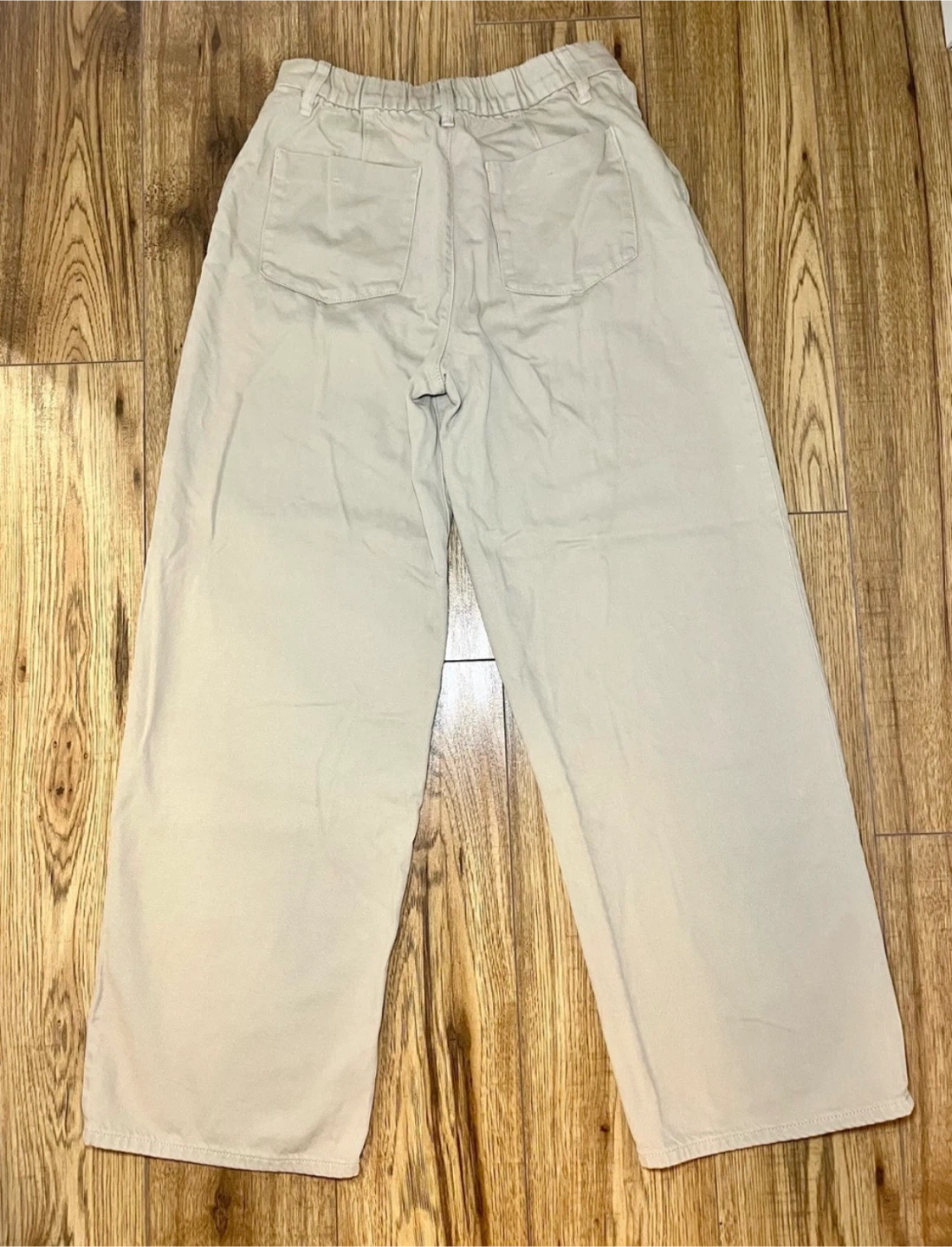 Uniqlo High-Waisted Pleated Wide-Leg Pants (Beige) - Size Small - photo 3